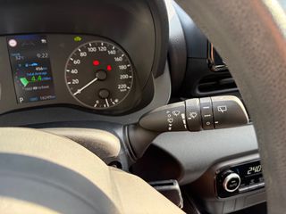Toyota Yaris 2025 1.5H HEV LIVE ΕΓΓΥΗΣΗ 18.249ΧΛΜ-thumb-40