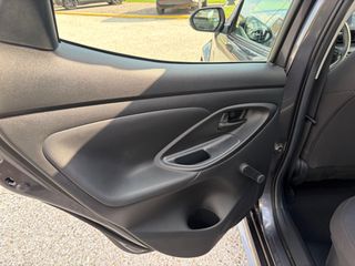 Toyota Yaris 2025 1.5H HEV LIVE ΕΓΓΥΗΣΗ 18.249ΧΛΜ-thumb-29