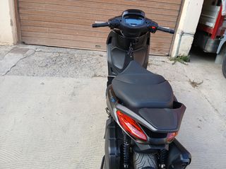 Piaggio Beverly 400 2025 400s