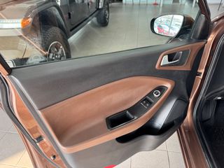 Hyundai i 20 2016 1.4 100ps AUTOMATIC NAVI-thumb-15