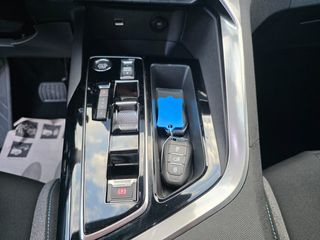 Peugeot 3008 2024 180HP HYBRID PLUG-IN ACTIVE PLUS-thumb-20