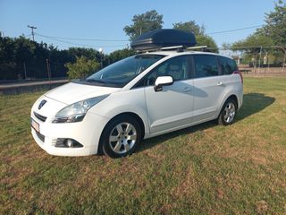 Peugeot 5008 2012