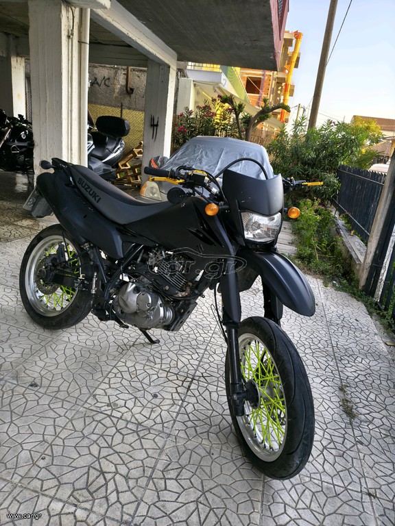 Suzuki DR 125 2011
