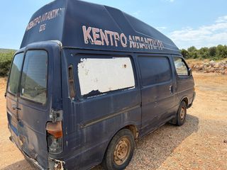 Toyota Hiace 1992 2L για ανταλλακτικα-thumb-4