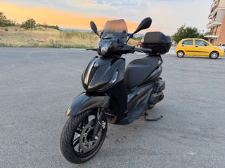 Piaggio Beverly 400 2024 HPE DEEP BLACK-thumb-1