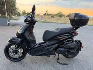 Piaggio Beverly 400 2024 HPE DEEP BLACK-thumb-4