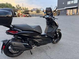 Piaggio Beverly 400 2024 HPE DEEP BLACK-thumb-5