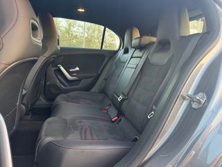 Mercedes-Benz A 180 2020 AMG LINE-thumb-41