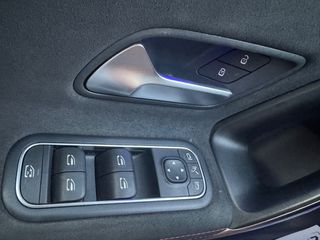 Mercedes-Benz A 180 2020 AMG LINE-thumb-51