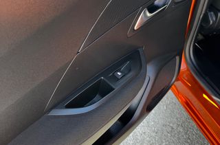 Peugeot 2008 2021 DIESEL-thumb-27