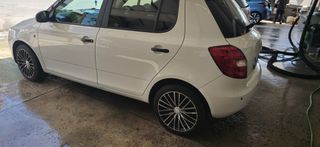Skoda Fabia 2011 1.2 TDI-thumb-4
