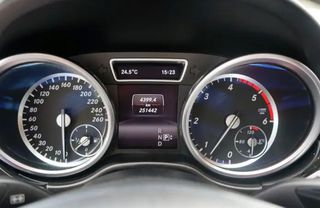Mercedes-Benz ML 250 2015 CDi AMG 4MATIC-thumb-6