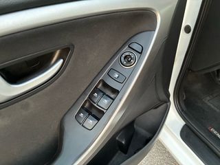 Hyundai i 30 2016-thumb-10