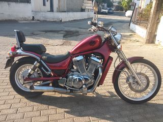 Suzuki Intruder C 2000