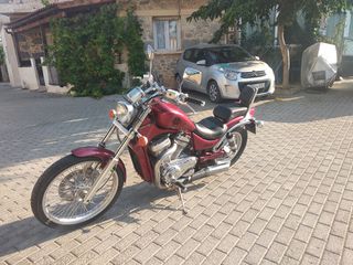 Suzuki Intruder C 2000-thumb-3