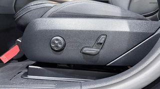 Mercedes-Benz GLC 300 2024 e PLUG-IN 4MATIC 9G-TRONIC AMG LINE SUN. PAN./AUTOBESIKOS-thumb-23