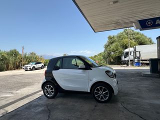 Smart ForTwo 2018-thumb-4