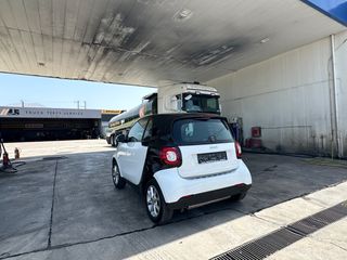 Smart ForTwo 2018-thumb-9