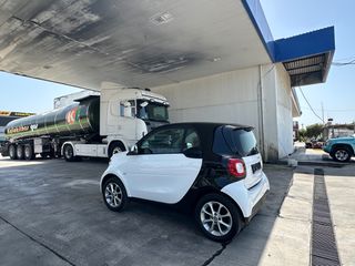 Smart ForTwo 2018-thumb-10