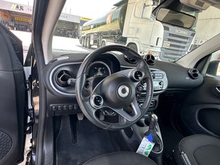 Smart ForTwo 2018-thumb-17