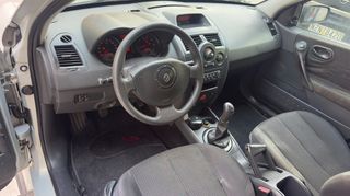 Renault Megane 2003-thumb-36
