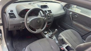 Renault Megane 2003-thumb-43