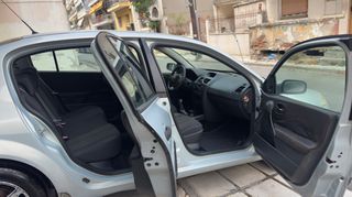 Renault Megane 2003-thumb-48