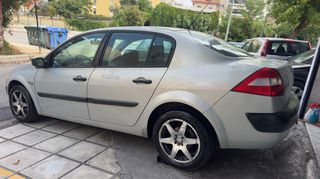 Renault Megane 2003-thumb-12