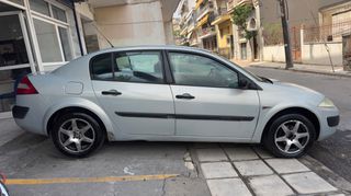 Renault Megane 2003-thumb-16