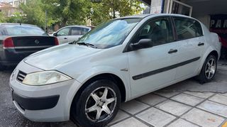 Renault Megane 2003-thumb-24