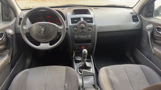 Renault Megane 2003-thumb-34
