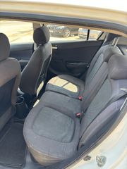 Hyundai i 20 2010-thumb-11