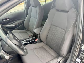 Toyota Corolla 2020 hatchback-thumb-30