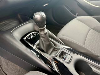 Toyota Corolla 2020 hatchback-thumb-44
