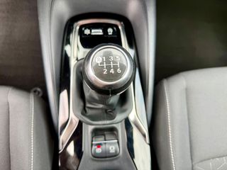 Toyota Corolla 2020 hatchback-thumb-45