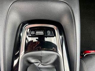 Toyota Corolla 2020 hatchback-thumb-46