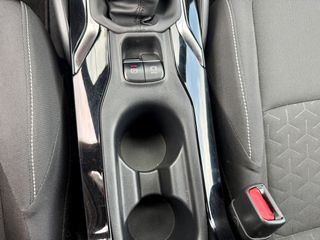 Toyota Corolla 2020 hatchback-thumb-47