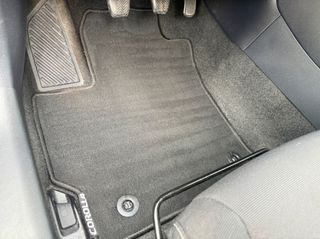 Toyota Corolla 2020 hatchback-thumb-29