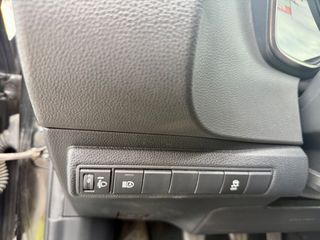 Toyota Corolla 2020 hatchback-thumb-32