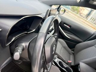 Toyota Corolla 2020 hatchback-thumb-33