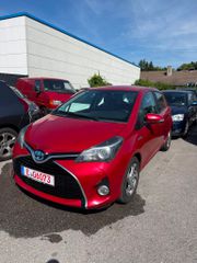 Toyota Yaris 2016 HYBRID AUTOMATIC NAVI