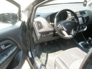 Kia Rio 2017 1.1 CRDI DIESEL-thumb-12