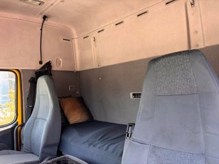 Volvo 2013 FM-thumb-7