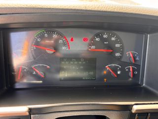 Volvo 2013 FM-thumb-8