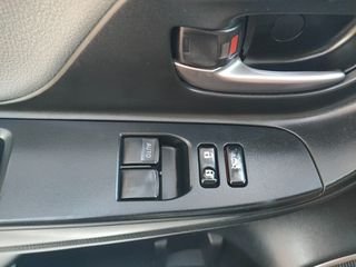 Toyota Yaris 2017 1.3 VVTI 5D– Full Extra, BENZINH, Οικονομικό, 'Αριστο!-thumb-14
