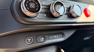Renault Twingo 2026 Electric E-Tech 27kWh 80 techno-thumb-21