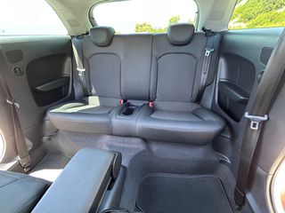 Audi A1 2012-thumb-12