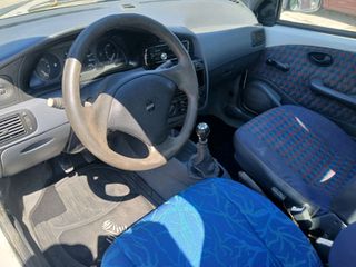 Fiat Strada 2000 Diesel-thumb-5