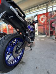 Yamaha Tracer 9 GT 2022 GT / Total black Blue Rims-thumb-2
