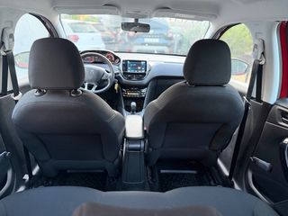 Peugeot 208 2019-thumb-12